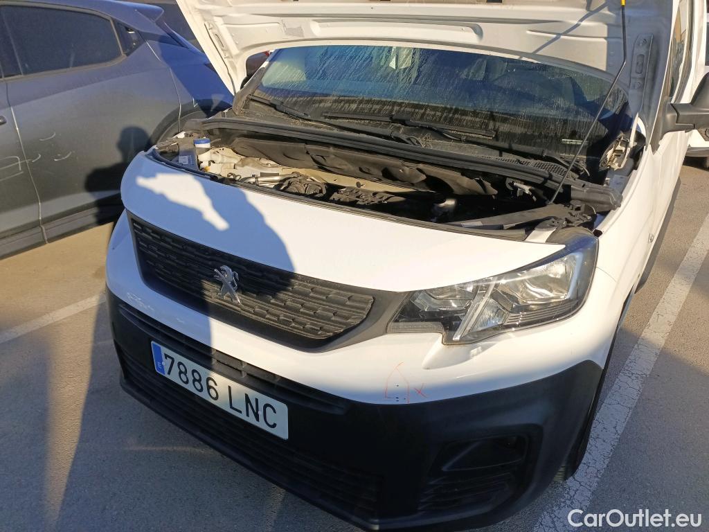  Peugeot  Partner PEUGEOT  / 2018 / 3P / furgón derivado de turismo Pro Standard 600kg BlueHDi 73kW (AC) #51