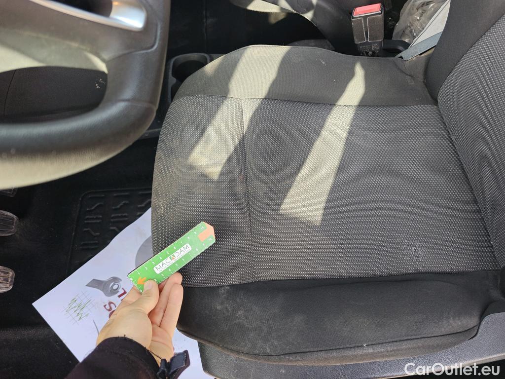  Opel  Combo OPEL  / 2018 / 3P / furgón derivado de turismo 1.6 TD S/S 74kW (100CV) Express L H1 650 #44