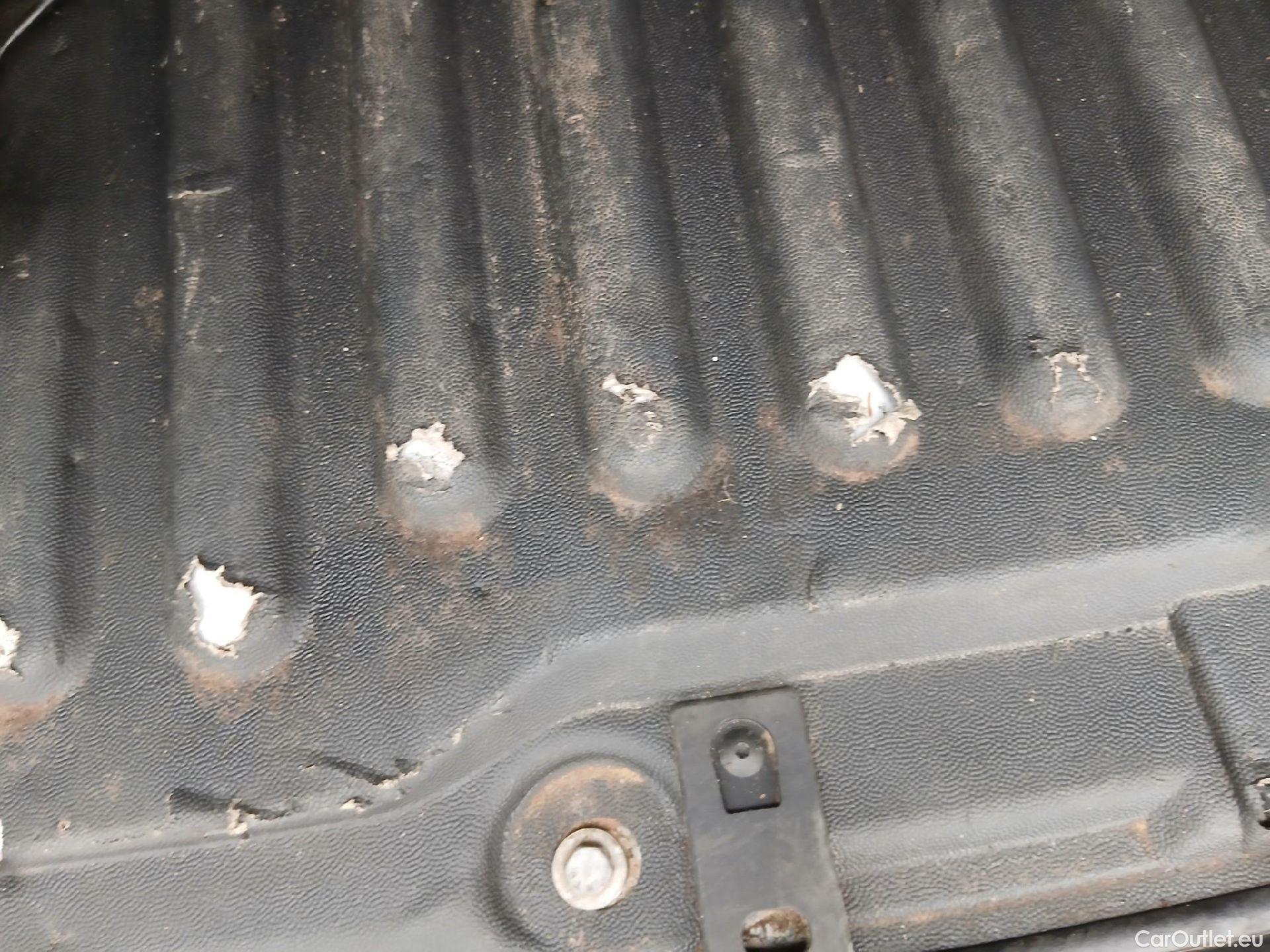  Peugeot  Partner PEUGEOT  / 2015 / 4P / combi TEPEE Access 1.6i 16v 72KW (98CV) #33