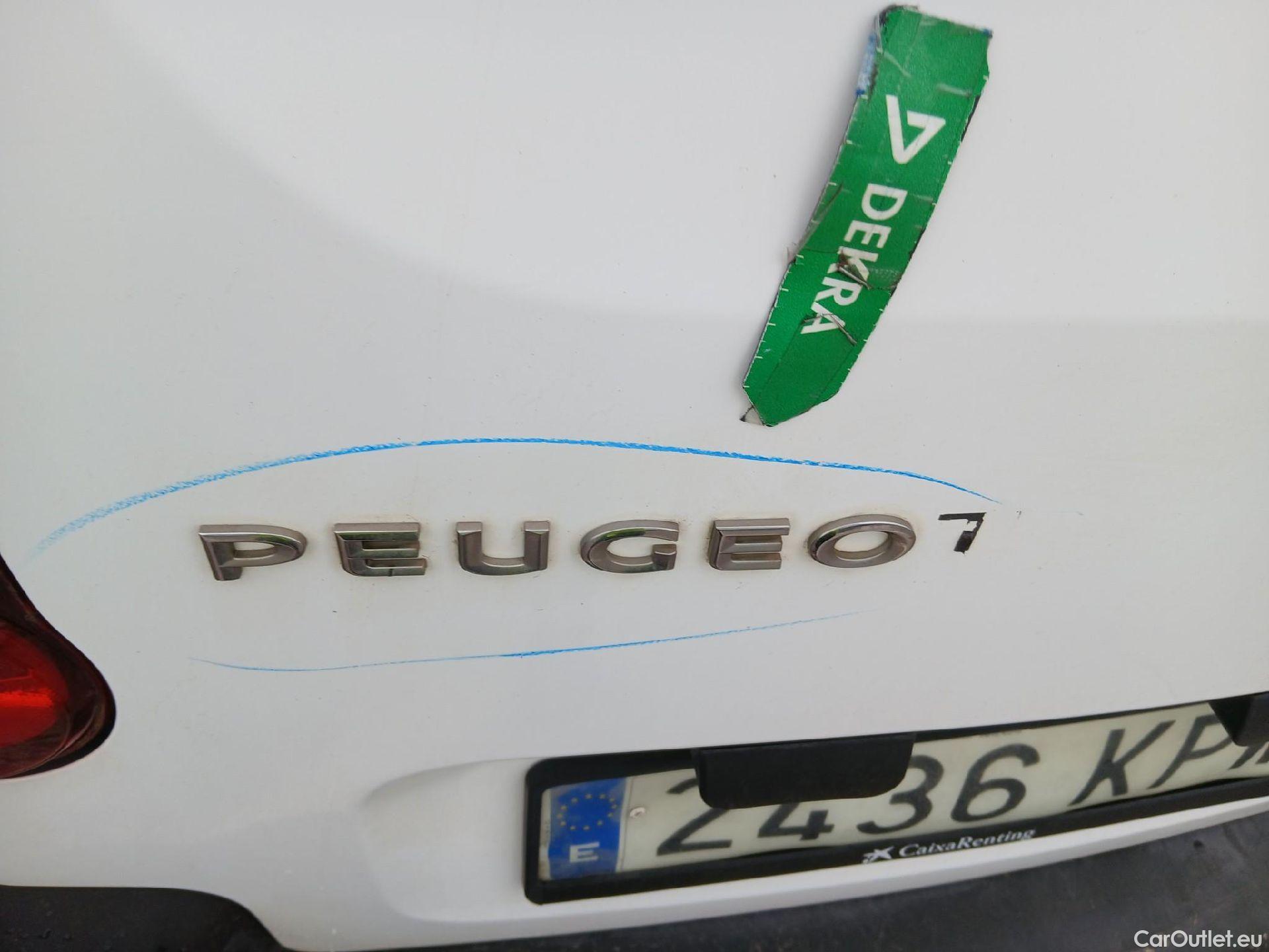  Peugeot  Partner PEUGEOT  / 2015 / 4P / combi TEPEE Access 1.6i 16v 72KW (98CV) #24