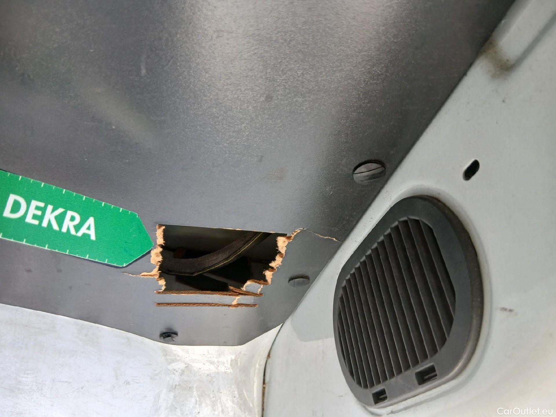  Opel  Vivaro OPEL  / 2019 / 4P / furgón 1.5 Diésel 74kW (100CV) M Std Express #15