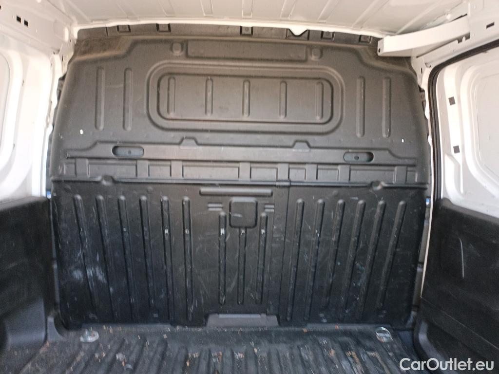  Peugeot  Partner PEUGEOT  / 2018 / 3P / furgón derivado de turismo Pro Standard 600kg BlueHDi 73kW (AC) #21