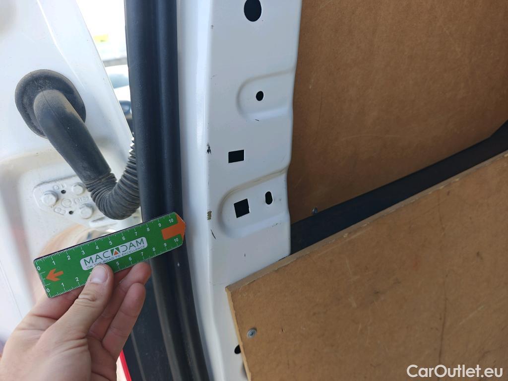  Opel  Combo OPEL  / 2018 / 3P / furgón derivado de turismo 1.6 TD S/S 74kW (100CV) Express L H1 650 #35