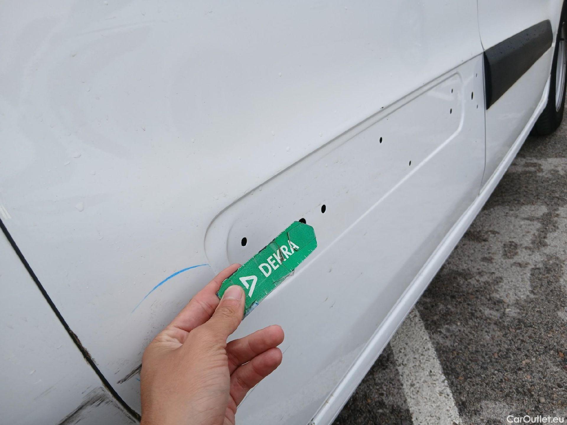  Peugeot  Partner PEUGEOT  / 2015 / 4P / combi TEPEE Access 1.6i 16v 72KW (98CV) #40