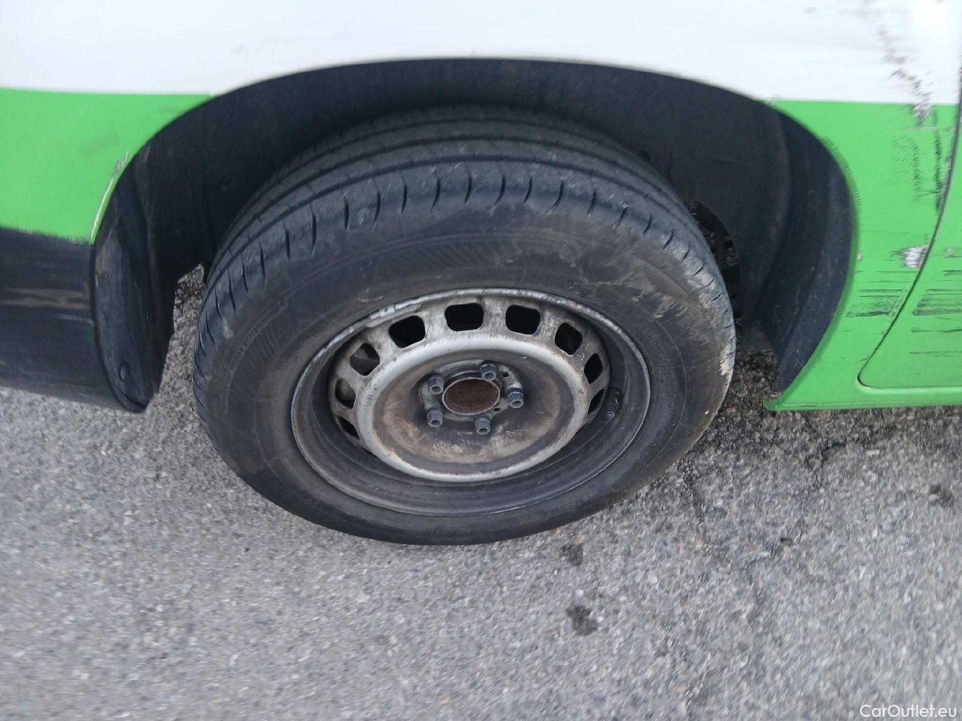  Toyota  Proace TOYOTA  City/2020/4P/furgón derivado de turismo 1.5D 75kW (100CV) GX 650kg Media #35