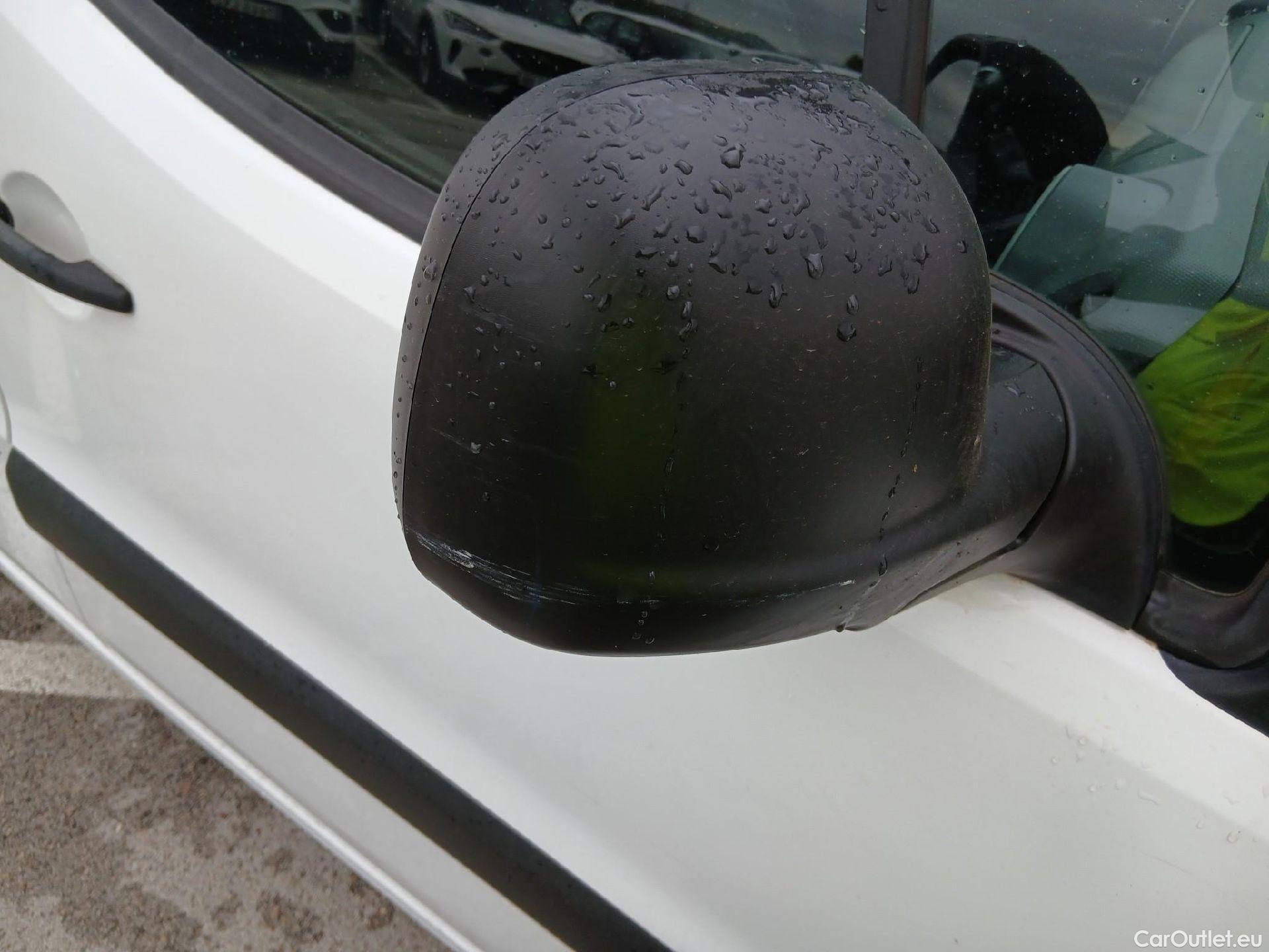  Peugeot  Partner PEUGEOT  / 2015 / 4P / combi TEPEE Access 1.6i 16v 72KW (98CV) #41