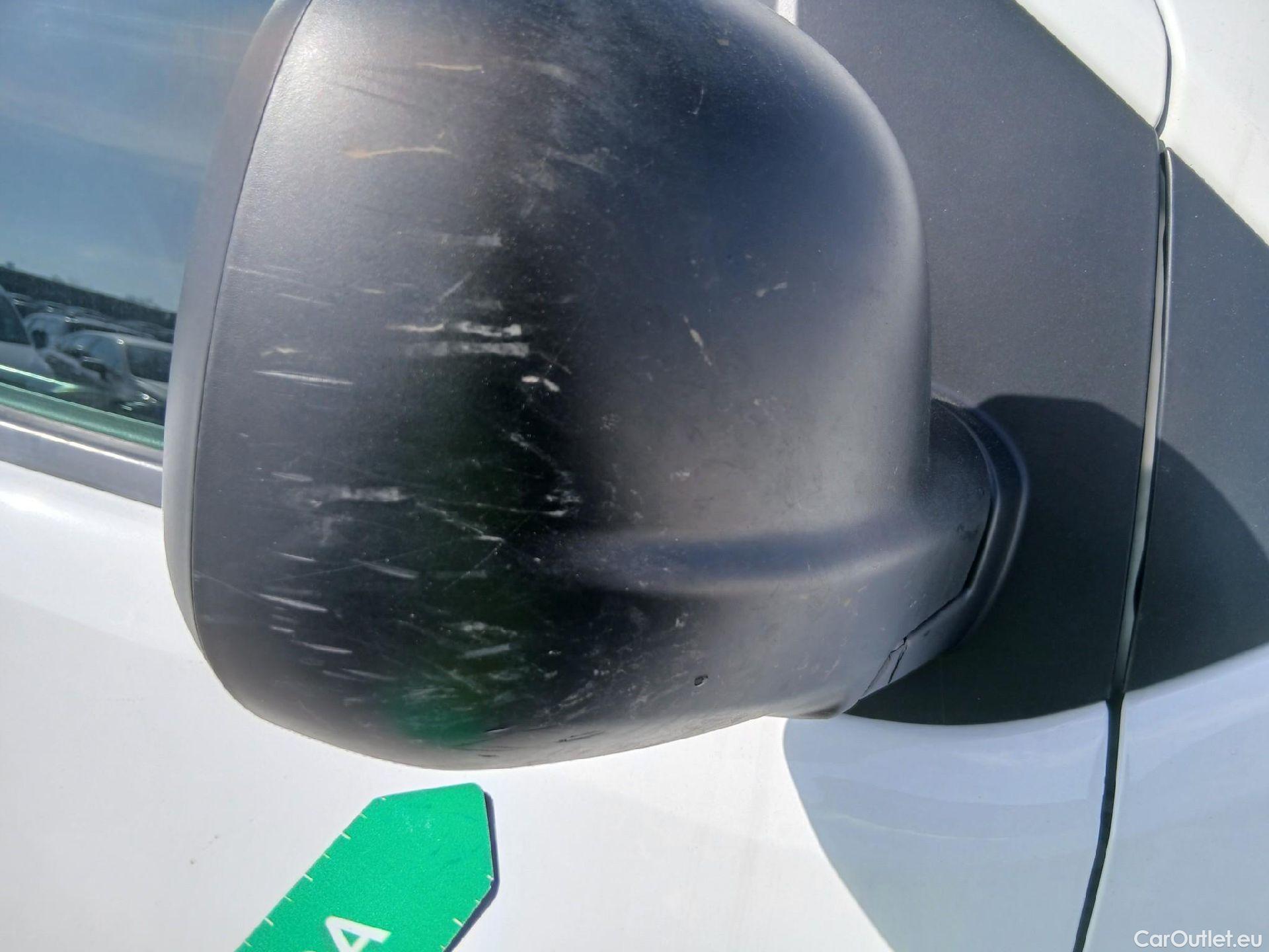  Opel  Vivaro OPEL  / 2019 / 4P / furgón 1.5 Diésel 74kW (100CV) M Std Express #38