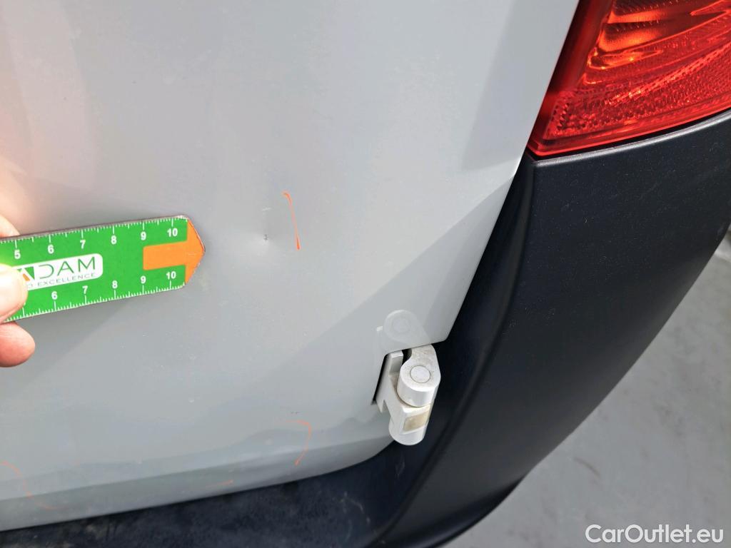  Fiat  Fiorino FIAT  / 2016 / 4P / furgón derivado de turismo Cargo SX N1 1.3 MJet 70 kW (95 CV) #21