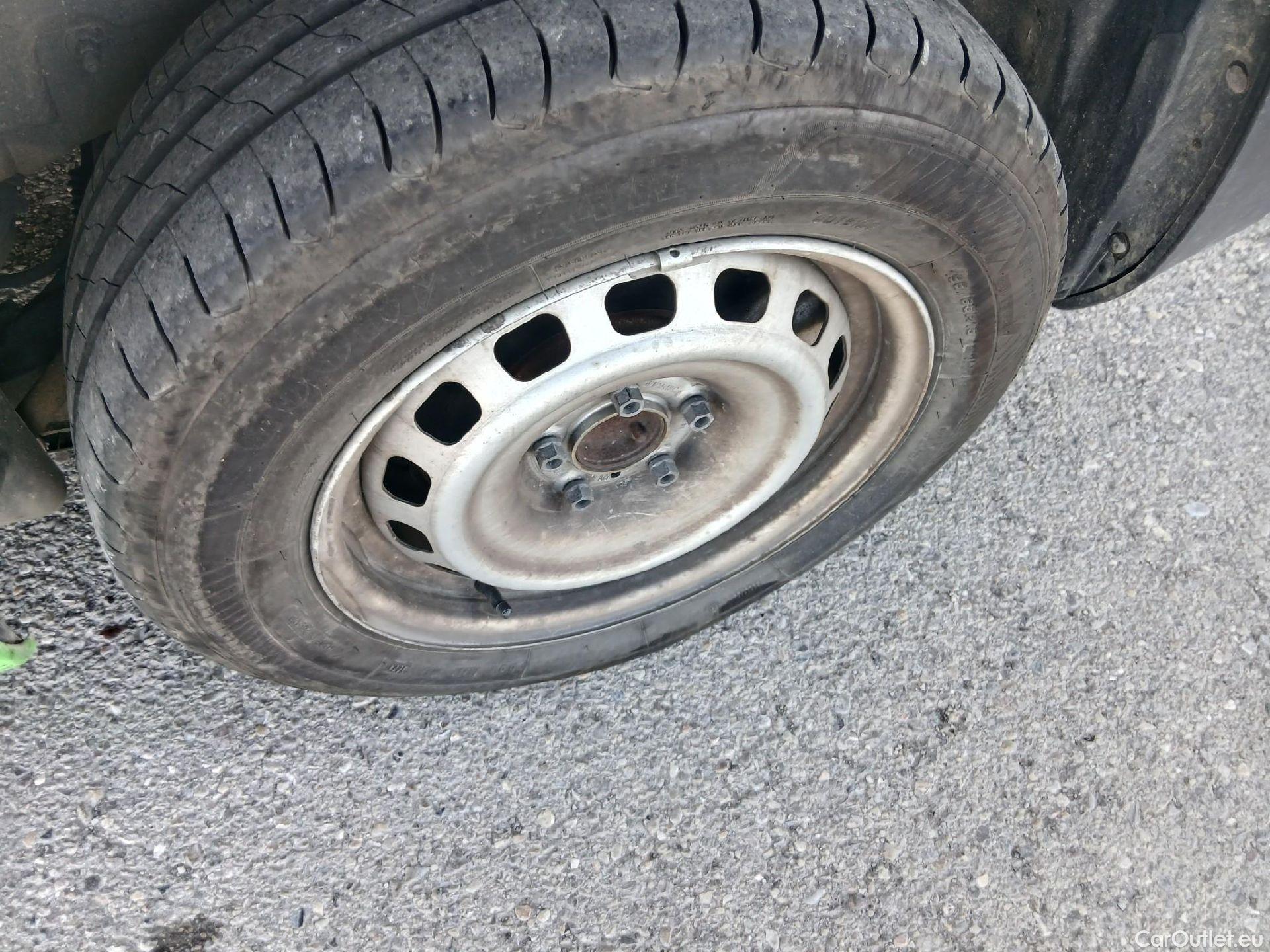  Toyota  Proace TOYOTA  City/2020/4P/furgón derivado de turismo 1.5D 75kW (100CV) GX 650kg Media #21