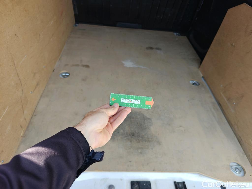  Opel  Combo OPEL  / 2018 / 3P / furgón derivado de turismo 1.6 TD S/S 74kW (100CV) Express L H1 650 #54