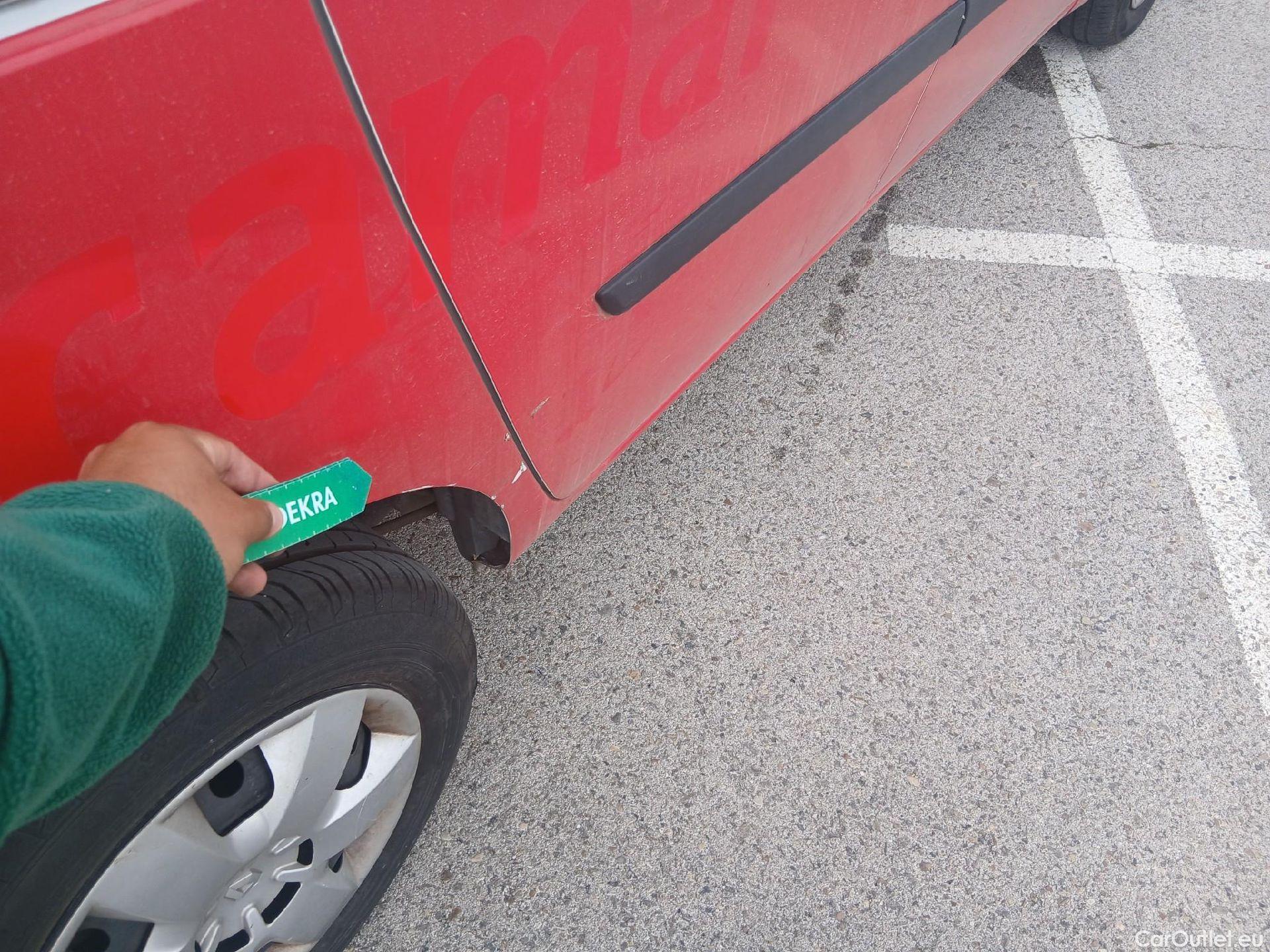  Renault  Kangoo RENAULT  Z.E./2013/3P/furgón derivado de turismo Z.E. #40