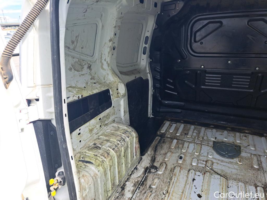  Fiat  Fiorino FIAT  / 2016 / 4P / furgón derivado de turismo Cargo SX N1 1.3 MJet 70 kW (95 CV) #10