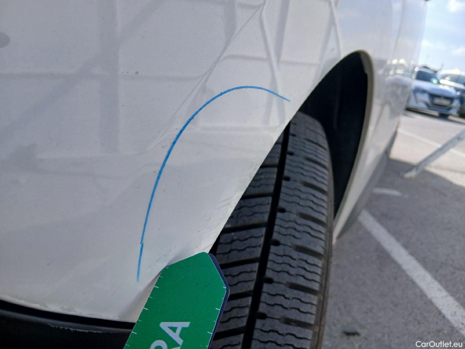  Opel  Vivaro OPEL  / 2019 / 4P / furgón 1.5 Diésel 74kW (100CV) M Std Express #25