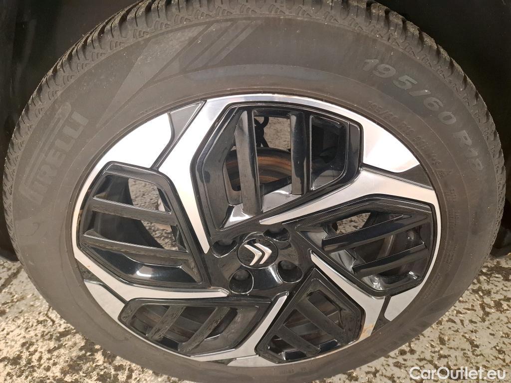  Citroen  C4 CITROEN  X / 2022 / 4P / Berline PureTech 130 S&S EAT8 Shine #24
