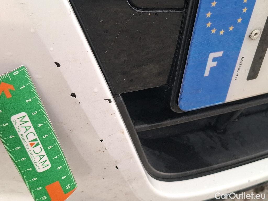  Nissan  Micra NISSAN  / 2016 / 5P / Berline IG-T 100 Xtronic Business Edition #11