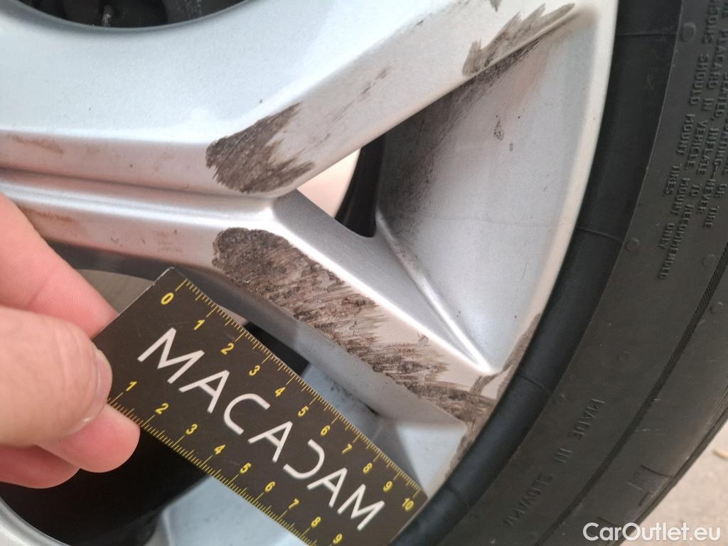  Nissan  Juke NISSAN  / 2019 / 5P / Crossover DIG-T 114 DCT Business+ #82