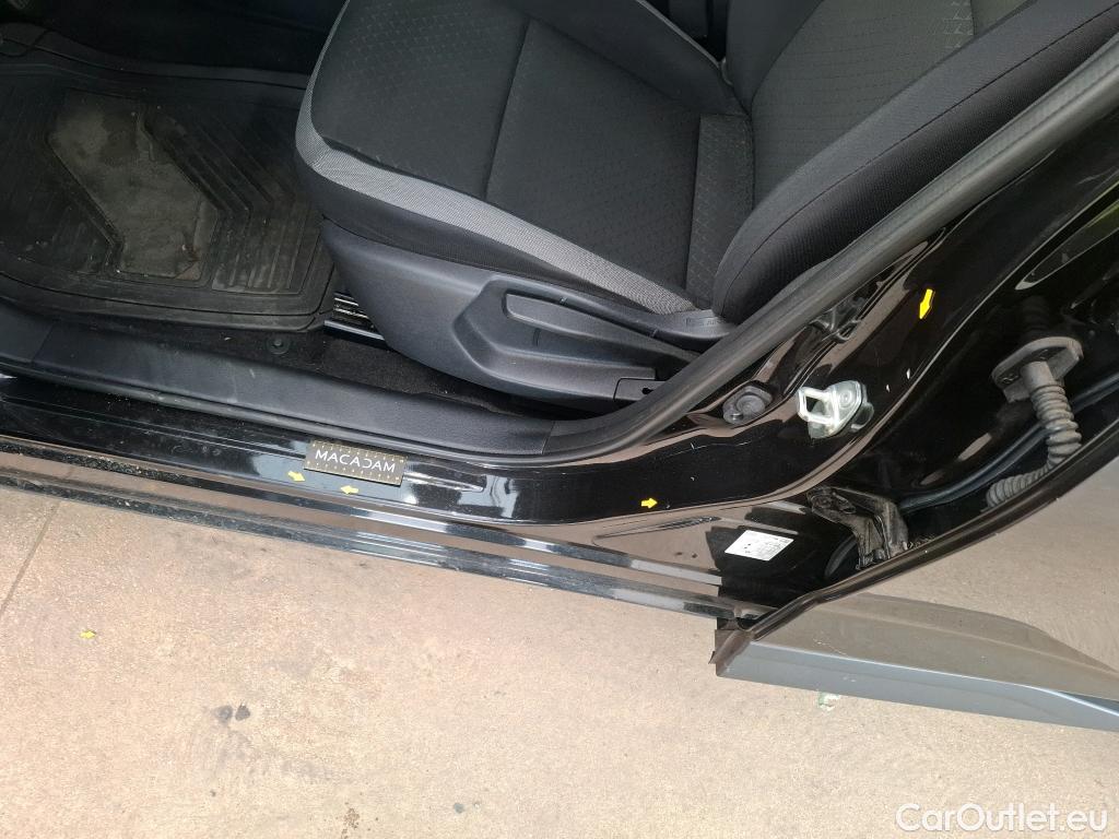  Nissan  Juke NISSAN  / 2019 / 5P / Crossover DIG-T 114 DCT Business+ #75