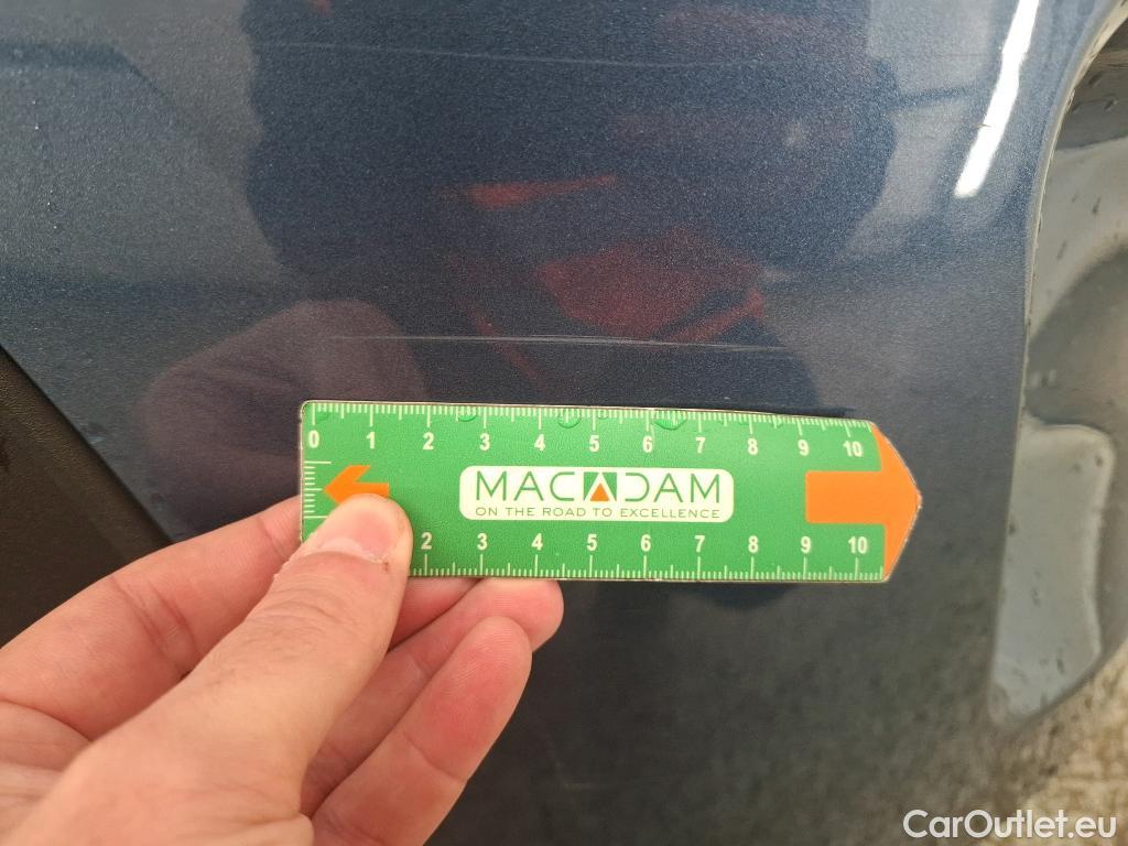  Ford  Kuga FORD  / 2019 / 5P / SUV 2.5 190 hybrid Flexifuel Pshift Titanium #6