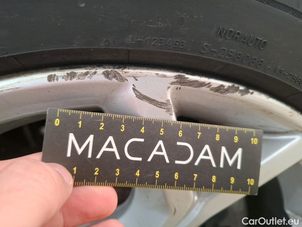  Nissan  Juke NISSAN  / 2019 / 5P / Crossover DIG-T 114 DCT Business+ #81