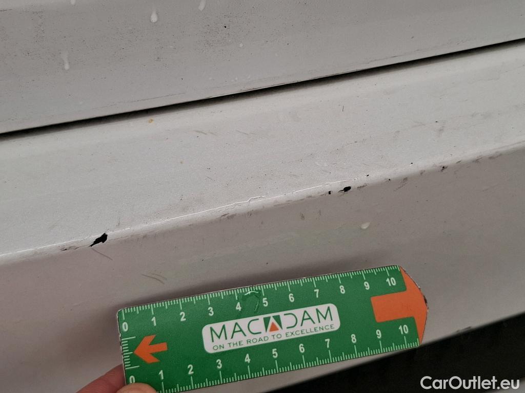  Nissan  Micra NISSAN  / 2016 / 5P / Berline IG-T 100 Xtronic Business Edition #16