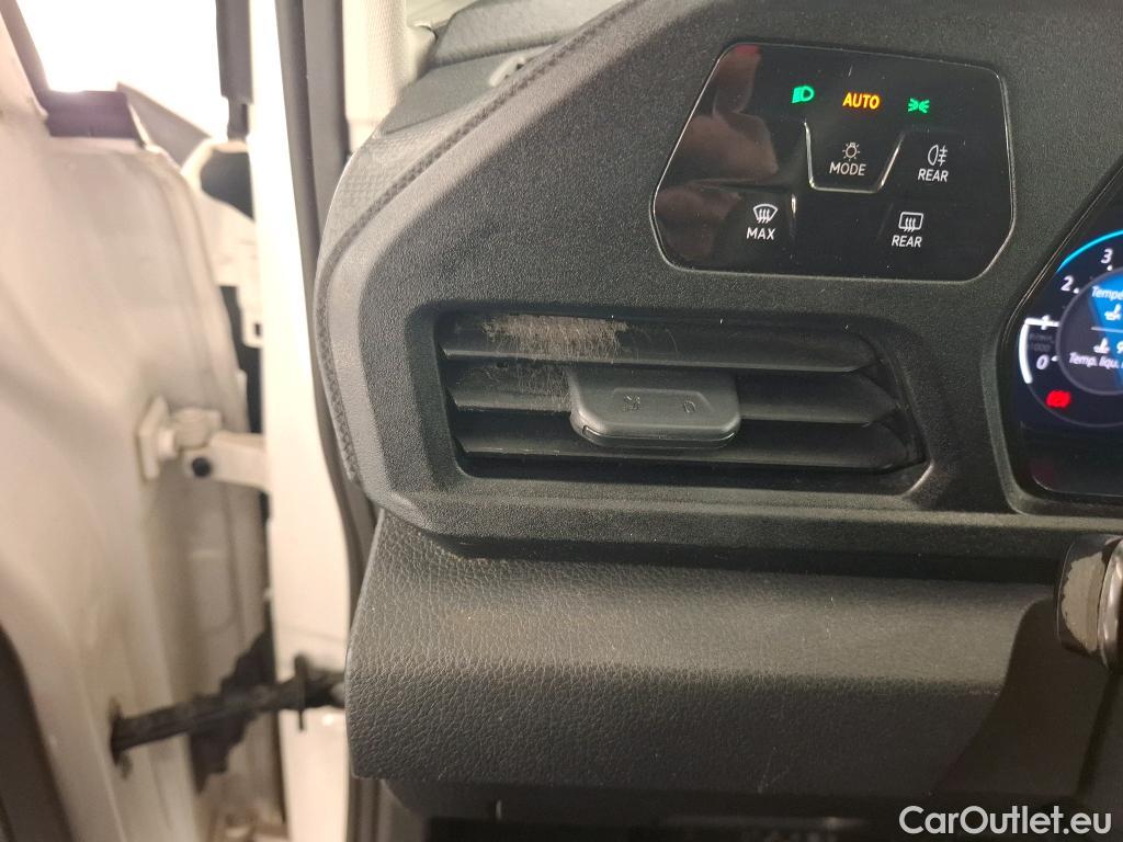  Volkswagen  Caddy VOLKSWAGEN  Cargo / 2021 / 4P / Fourgonnette 1.5 TGI 131ch Maxi Business #11