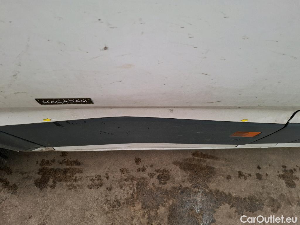  Volkswagen  Crafter  Fourgon e- 35 Fourgon mittellang Hochdach FWD 35kWh BVA #2