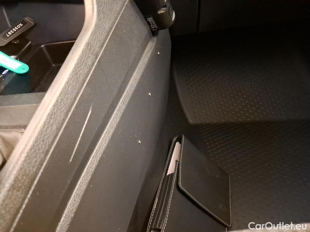  Volkswagen  Caddy VOLKSWAGEN  Cargo / 2021 / 4P / Fourgonnette 1.5 TGI 131ch Maxi Business #21