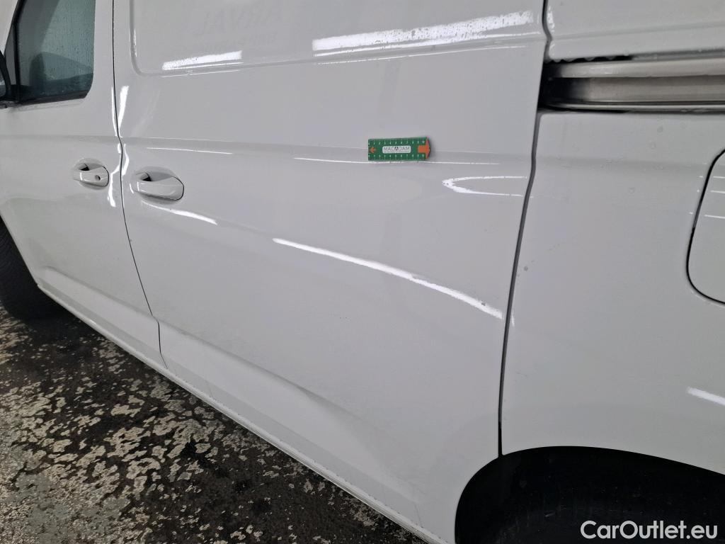  Volkswagen  Caddy VOLKSWAGEN  Cargo / 2021 / 4P / Fourgonnette 1.5 TGI 131ch Maxi Business #4