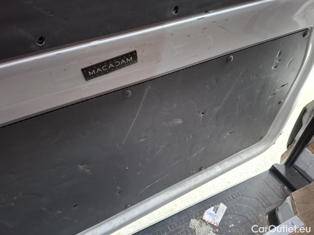  Volkswagen  Crafter  Fourgon e- 35 Fourgon mittellang Hochdach FWD 35kWh BVA #59