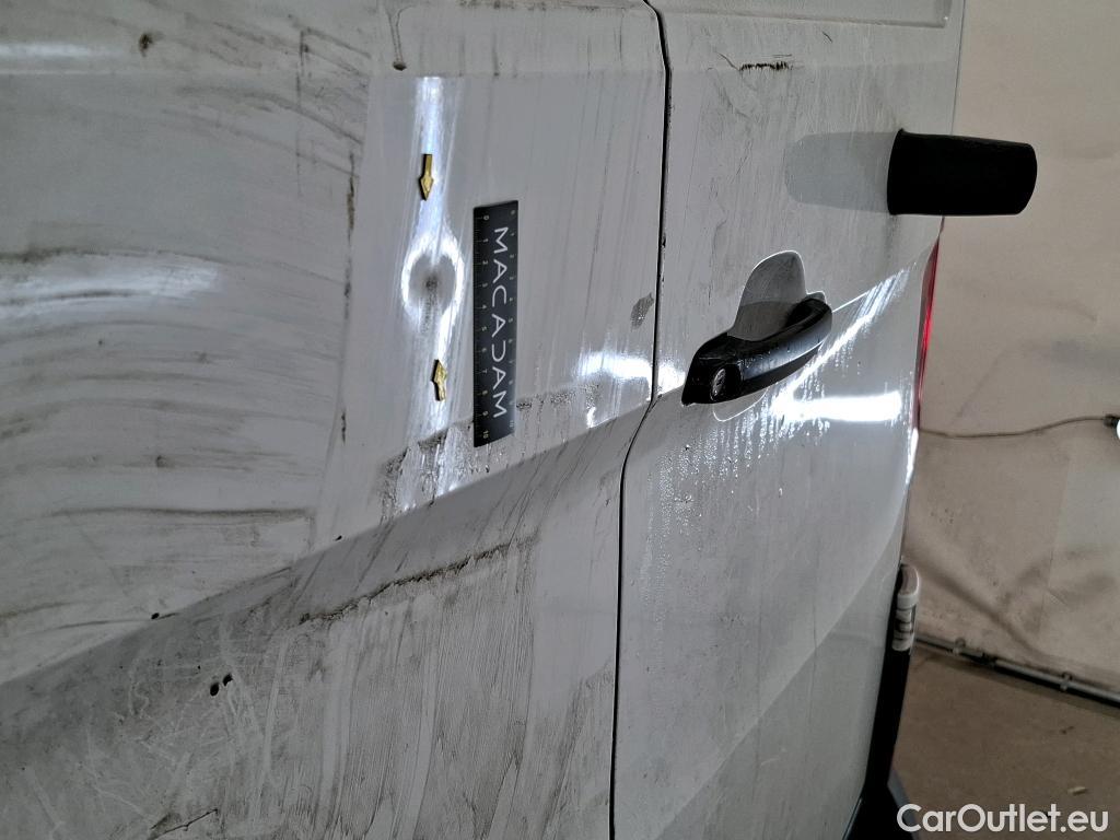  Volkswagen  Crafter  Fourgon e- 35 Fourgon mittellang Hochdach FWD 35kWh BVA #29