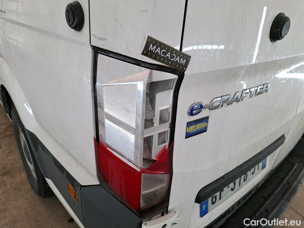  Volkswagen  Crafter  Fourgon e- 35 Fourgon mittellang Hochdach FWD 35kWh BVA #42