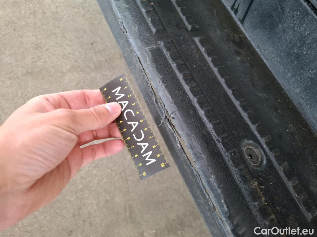  Volkswagen  Crafter  Fourgon e- 35 Fourgon mittellang Hochdach FWD 35kWh BVA #16