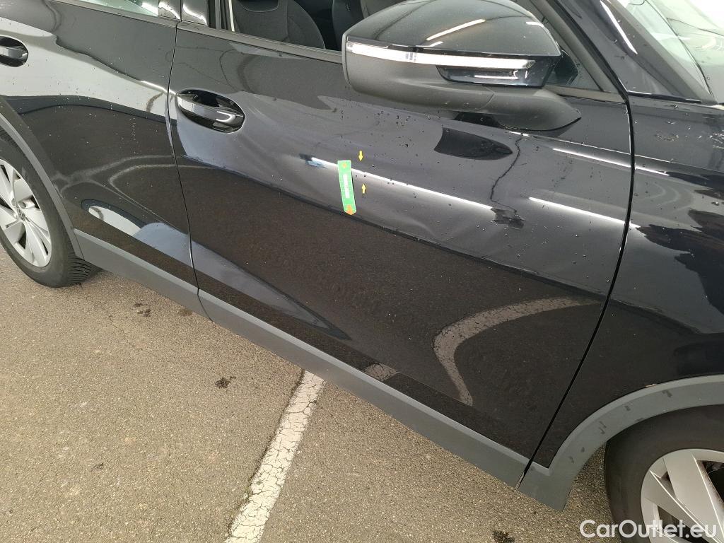  Volkswagen  Tiguan VOLKSWAGEN  / 2023 / 5P / SUV 2.0 TDI 150 DSG7 LIFE PLUS #3