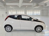  Toyota  Aygo TOYOTA  CONNECT / 2018 / 5P / BERLINA 1.0 VVT-I X-COOL #7