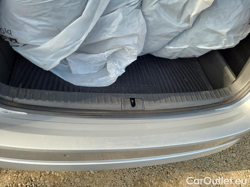  Skoda  Octavia  Combi (NX3)(2020) Oct.Combi 2.0TDI 85 Ambition #10