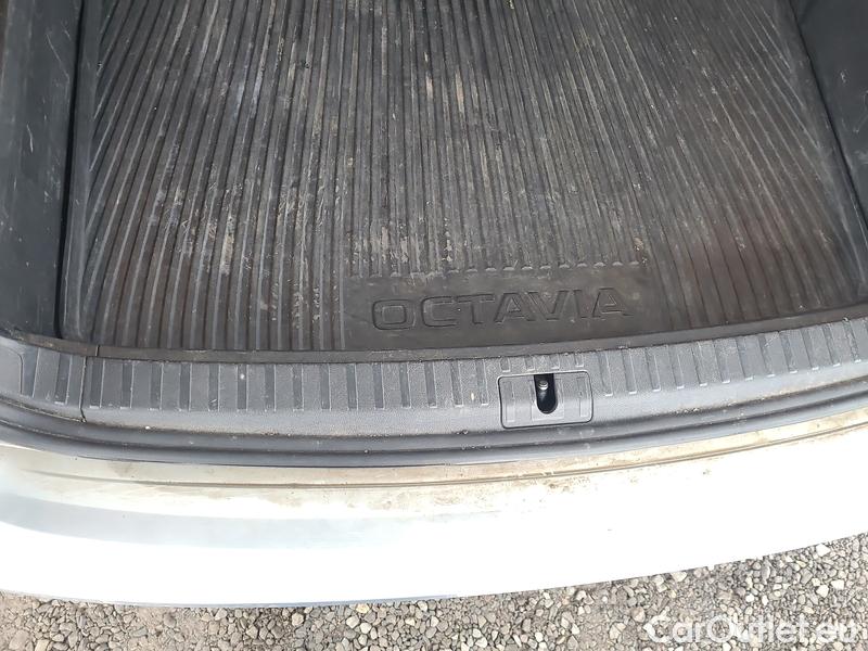  Skoda  Octavia  Combi (NX3)(2020) Oct.Combi 2.0TDI 85 Ambition #27