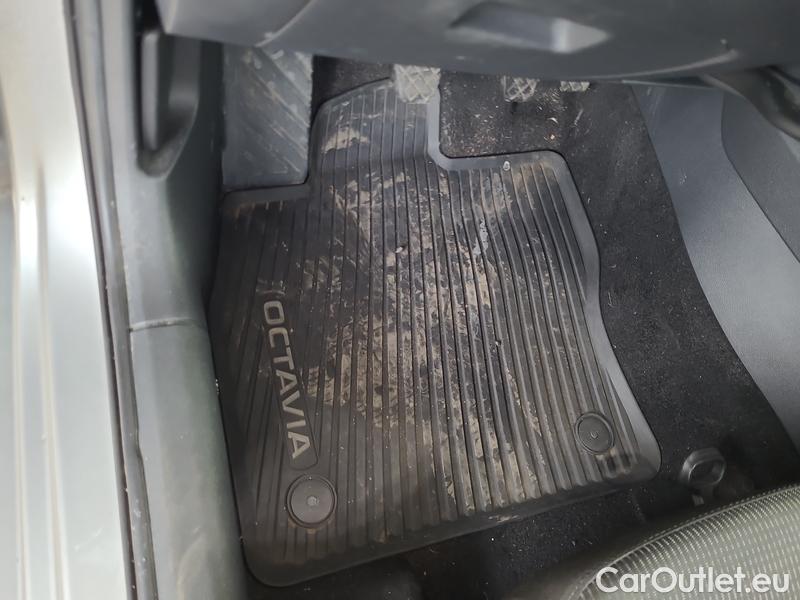  Skoda  Octavia  Combi (NX3)(2020) Oct.Combi 2.0TDI 85 Ambition #7