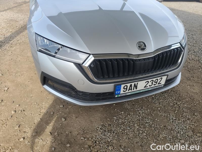  Skoda  Octavia  Combi (NX3)(2020) Oct.Combi 2.0TDI 85 Ambition #4
