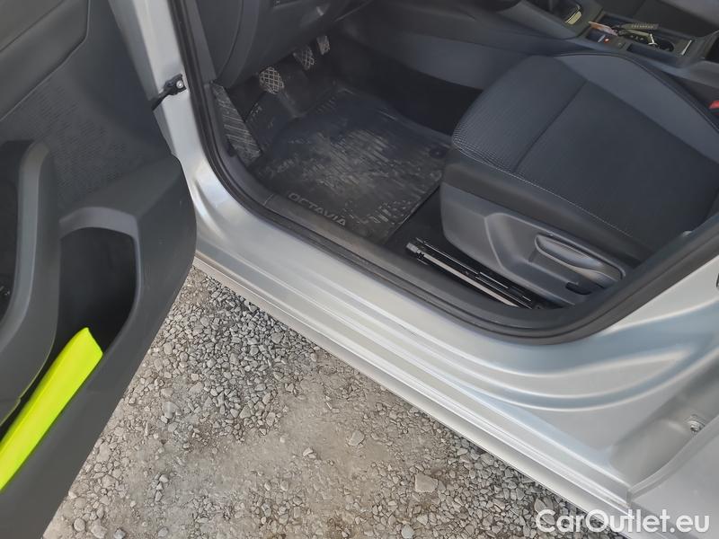  Skoda  Octavia  Combi (NX3)(2020) Oct.Combi 2.0TDI 85 Ambition #7