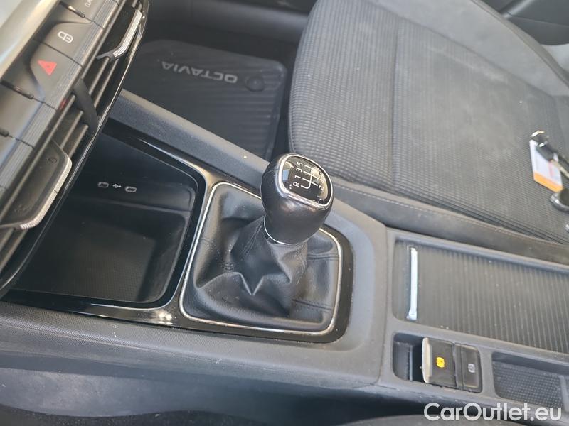  Skoda  Octavia  Combi (NX3)(2020) Oct.Combi 2.0TDI 85 Ambition #14