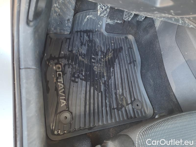  Skoda  Octavia  Combi (NX3)(2020) Oct.Combi 2.0TDI 85 Ambition #3