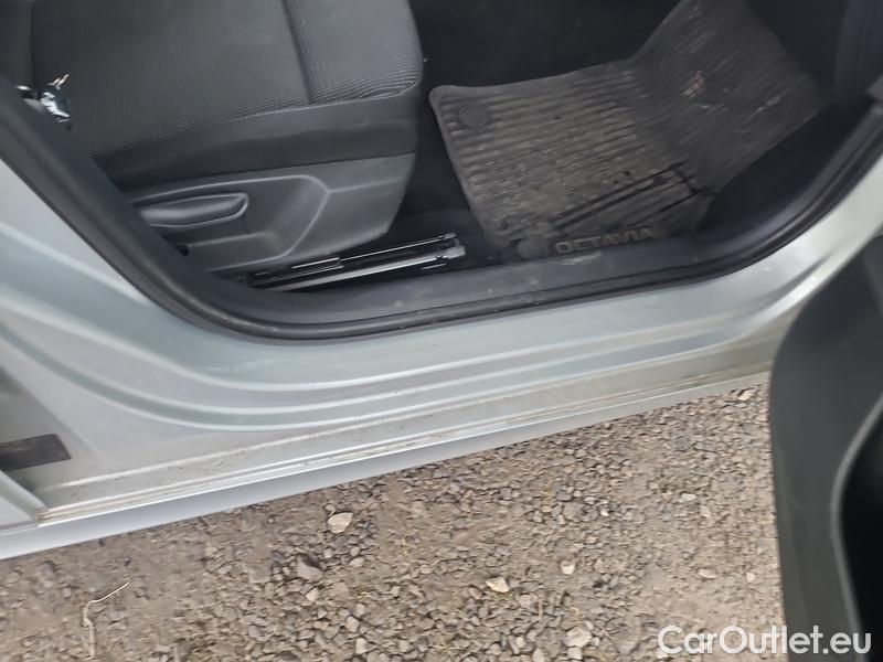  Skoda  Octavia  Combi (NX3)(2020) Oct.Combi 2.0TDI 85 Ambition #19