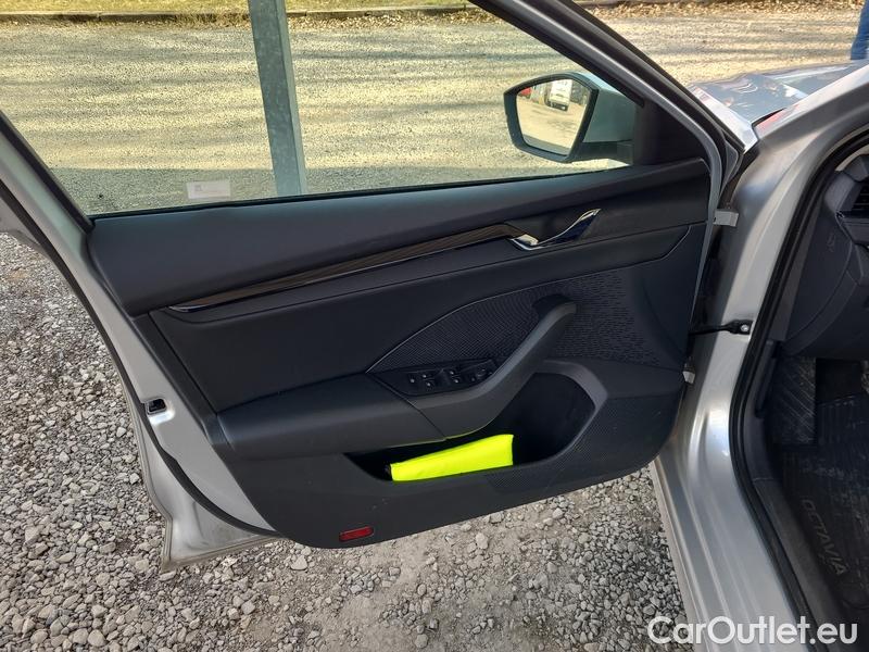  Skoda  Octavia  Combi (NX3)(2020) Oct.Combi 2.0TDI 85 Ambition #6