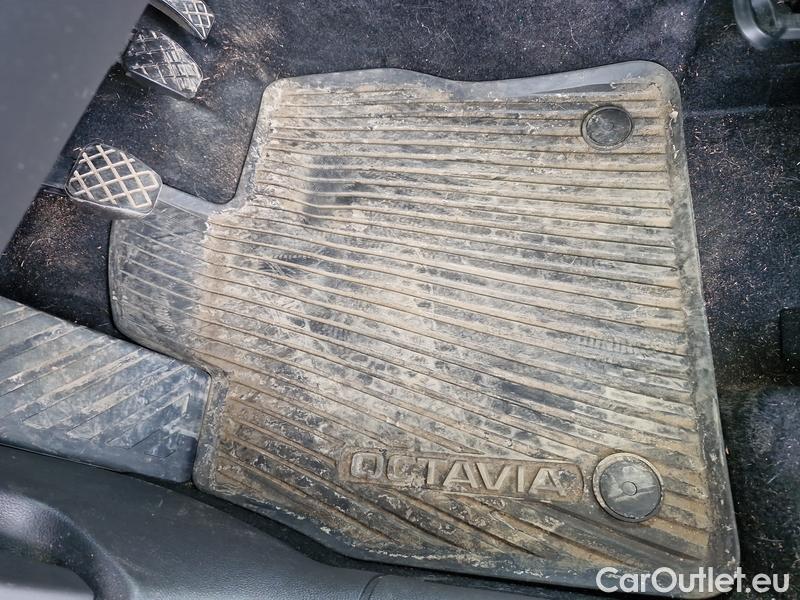  Skoda  Octavia  Combi (NX3)(2020) Oct.Combi 2.0TDI 85 Ambition #6