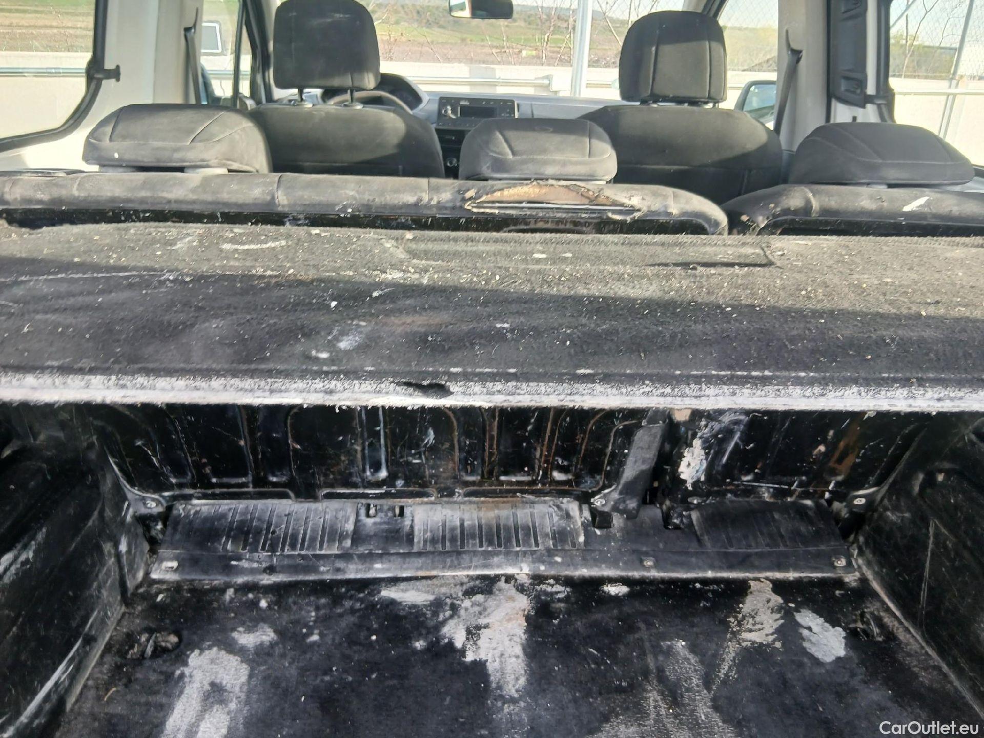  Peugeot  RIFTER PEUGEOT  / 2018 / 4P / combi Active Standard BlueHDi 73kW (IND) #3