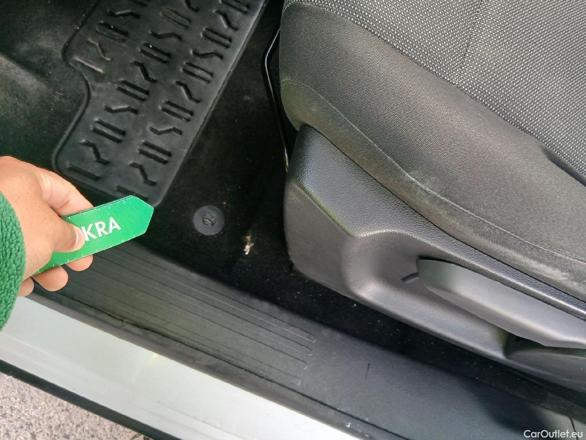  Peugeot  RIFTER PEUGEOT  / 2018 / 4P / combi Active Standard BlueHDi 73kW (IND) #28