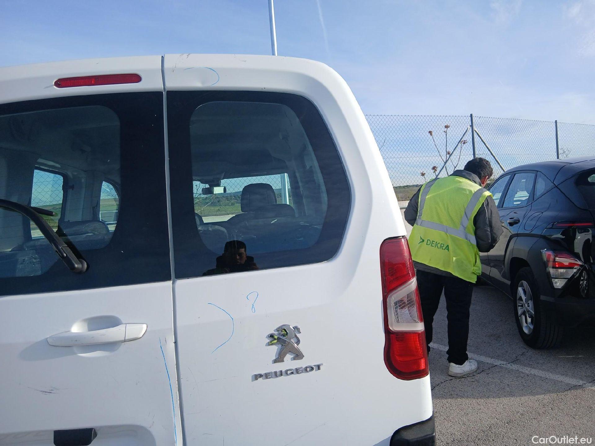  Peugeot  RIFTER PEUGEOT  / 2018 / 4P / combi Active Standard BlueHDi 73kW (IND) #63