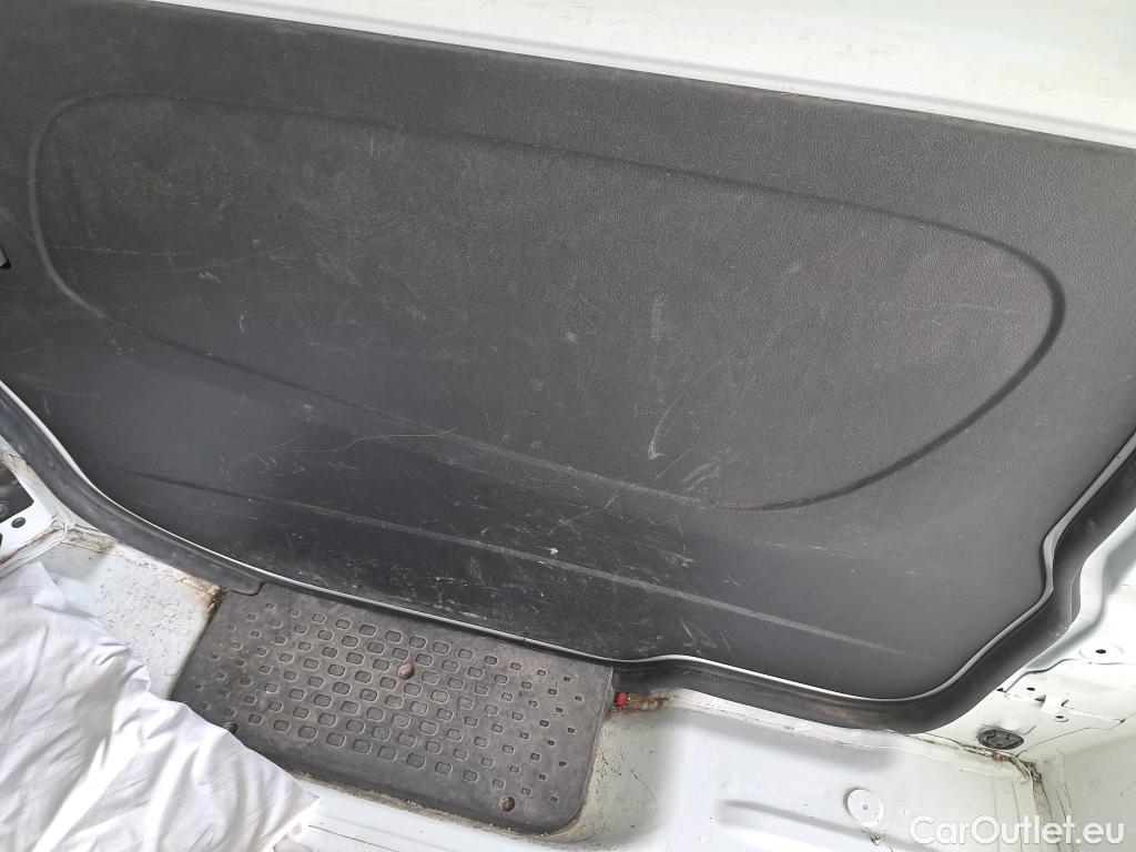  Nissan  NV300 NISSAN  / 2016 / 4P / furgón 2.0dCi 88kW (120CV) L1H1 1T Optima #14