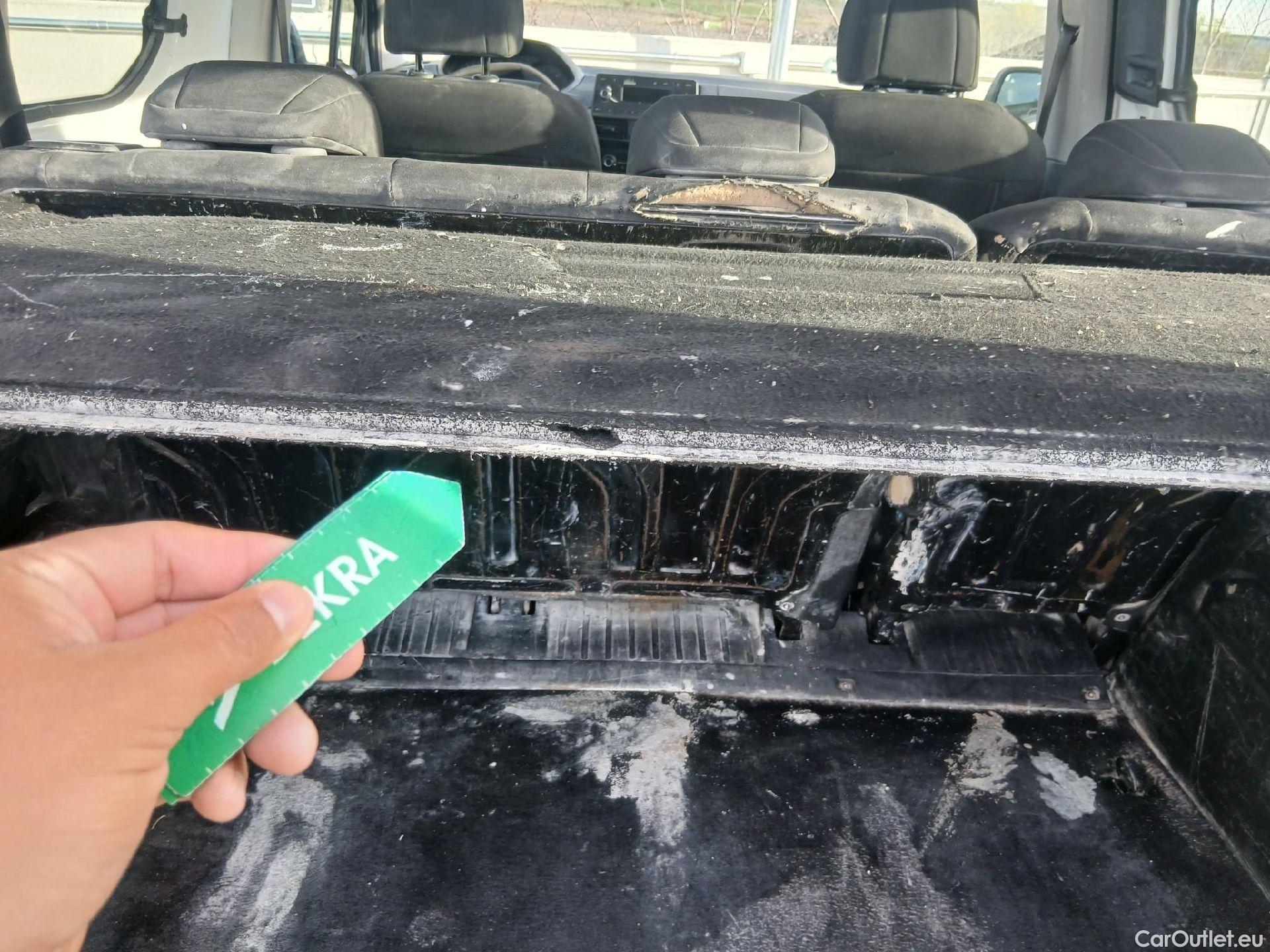  Peugeot  RIFTER PEUGEOT  / 2018 / 4P / combi Active Standard BlueHDi 73kW (IND) #4