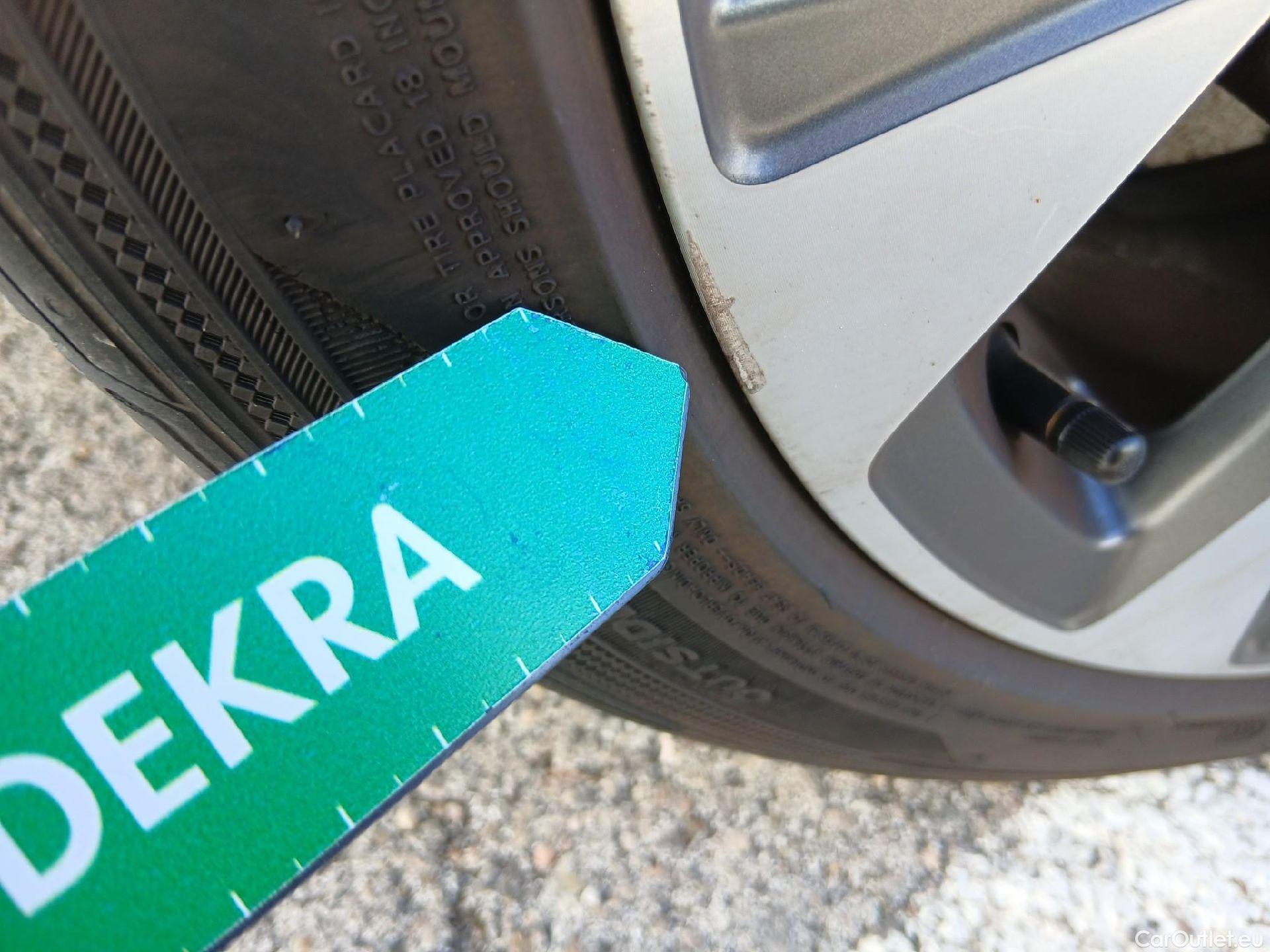  Seat  Arona SEAT  / 2021 / 5P / todoterreno 1.5 TSI 110kW (150CV) DSG FR Plus(SP) #8